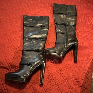 😍Beautiful Leather BCBG Max Boots
